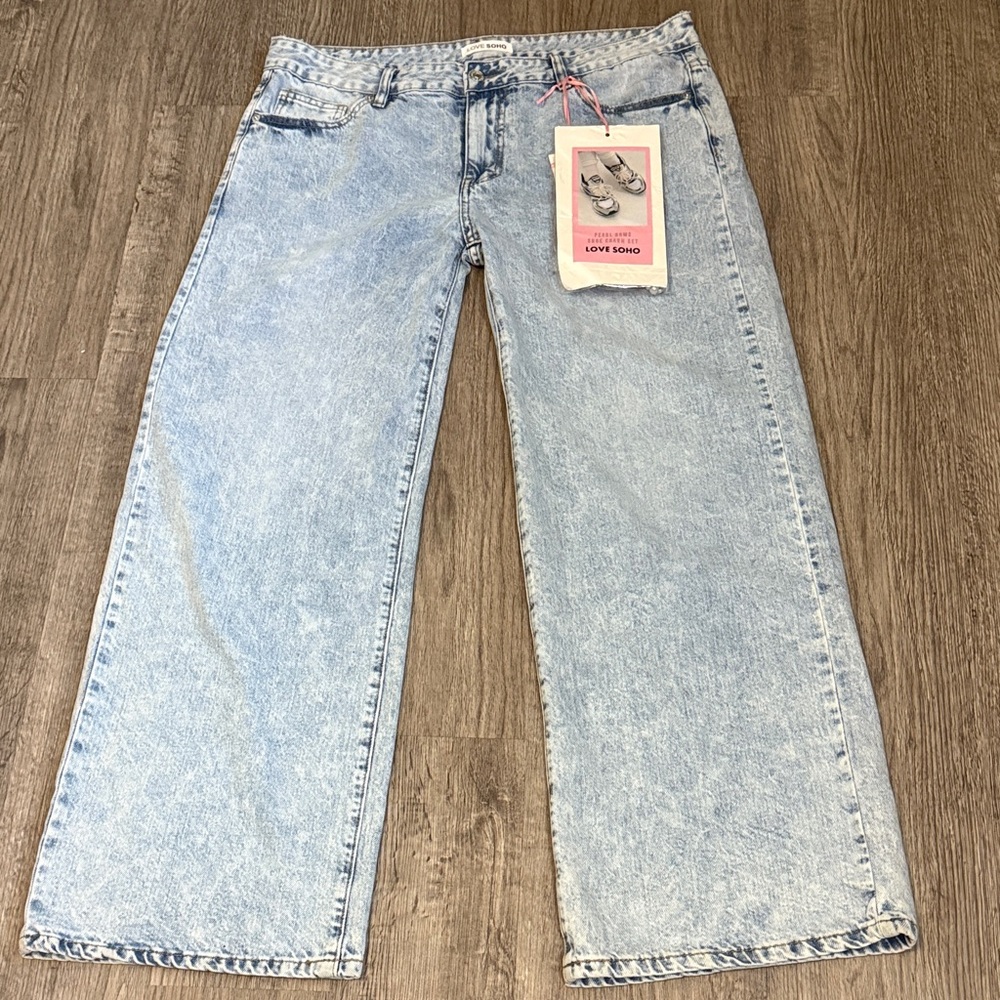 Soho Light Blue Wide Leg Jeans with pearl bows shoe charm set